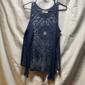 Super cute Hollister shirt with a cold shoulder
